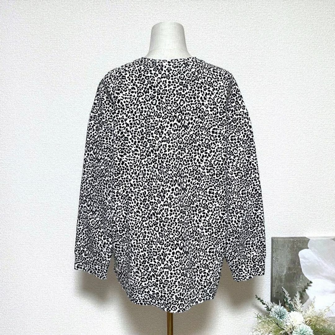 VALENTINO - 【美品】VALENTINO レオパード ロゴ プリント VALENTINO - 【美品】VALENTINO レオパード ロゴ プリント