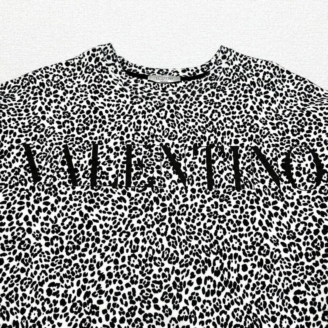 VALENTINO - 【美品】VALENTINO レオパード ロゴ プリント VALENTINO - 【美品】VALENTINO レオパード ロゴ プリント
