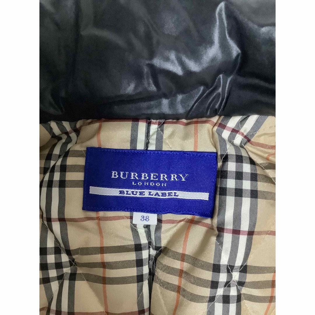 BURBERRY BLUE LABEL(バーバリーブルーレーベル)のバーバリーレディースダウンベスト レディースのジャケット/アウター(ダウンベスト)の商品写真