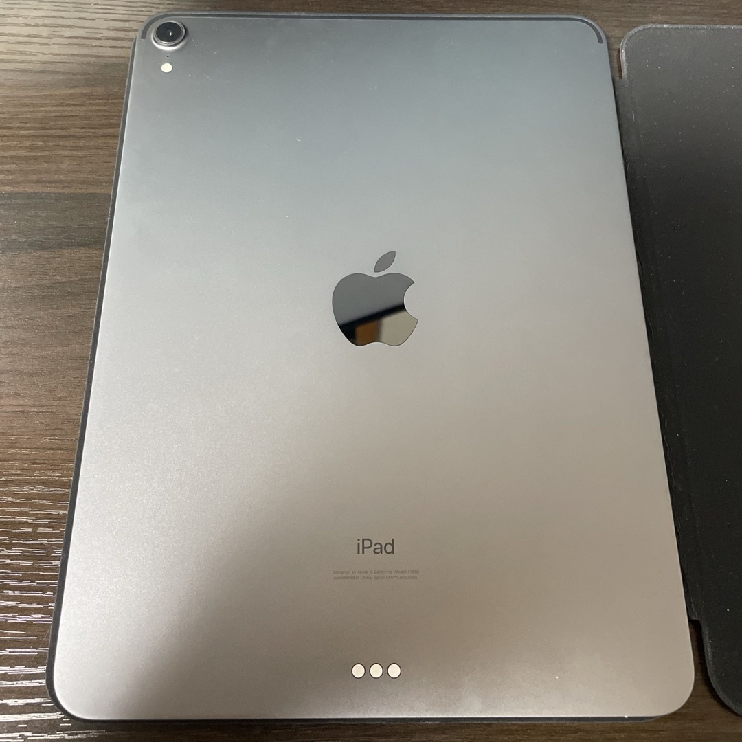 iPad(アイパッド)のiPad Pro 11inch +キーボード＋ケース スマホ/家電/カメラのPC/タブレット(タブレット)の商品写真