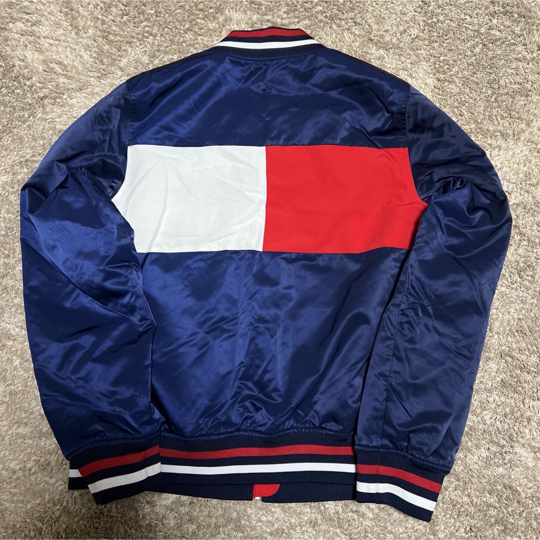 TOMMY HILFIGER(トミーヒルフィガー)のトミーヒルフィガー　ジップジャケット　レディースM レディースのジャケット/アウター(ダウンジャケット)の商品写真