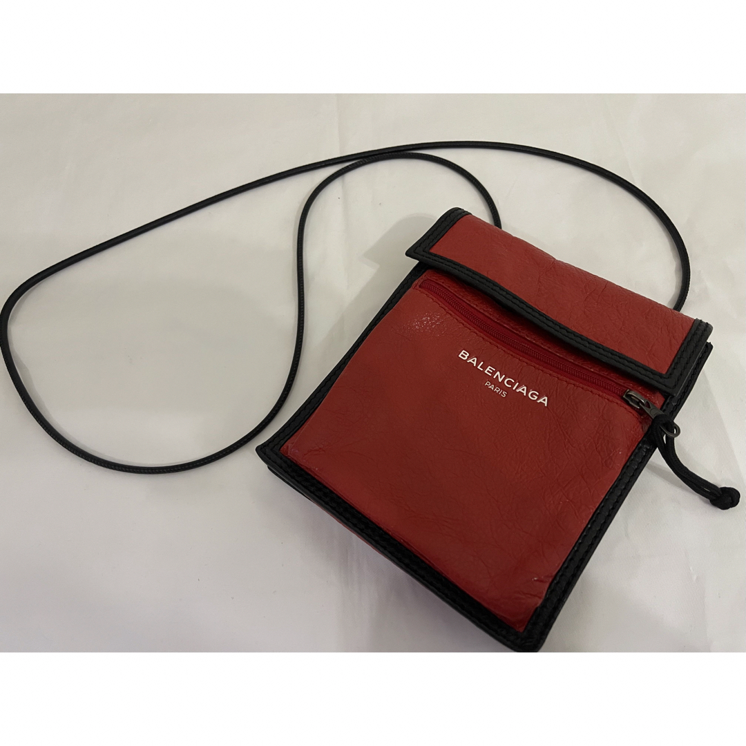 【極美品】BALENCIAGA ポシェット エクスプローラーポーチ レッド | フリマアプリ ラクマ