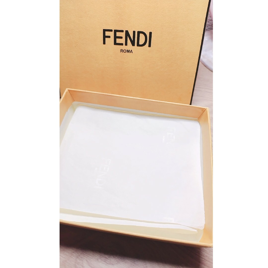 FENDI(フェンディ)のFENDI　カードケース レディースのファッション小物(名刺入れ/定期入れ)の商品写真