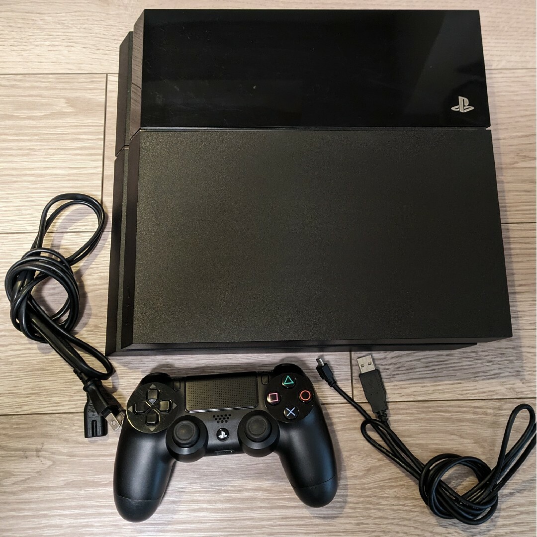 PlayStation4(プレイステーション4)の【SONY】プレイステーション4本体　CUH-1100A　純正コントローラー付 エンタメ/ホビーのゲームソフト/ゲーム機本体(家庭用ゲーム機本体)の商品写真