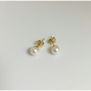 6mm  一粒パールピアス　ゴールド(ピアス)