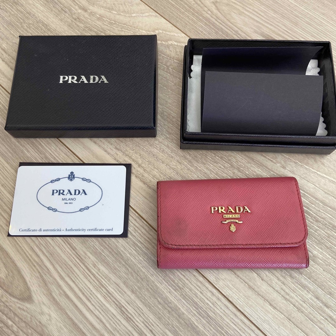 PRADA(プラダ)のプラダ PRADA キーケース サフィアーノ レディースのファッション小物(キーケース)の商品写真