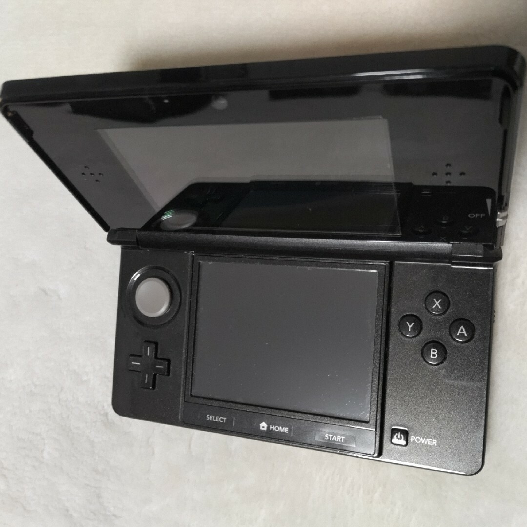 任天堂３DS ブラック エンタメ/ホビーのゲームソフト/ゲーム機本体(携帯用ゲーム機本体)の商品写真