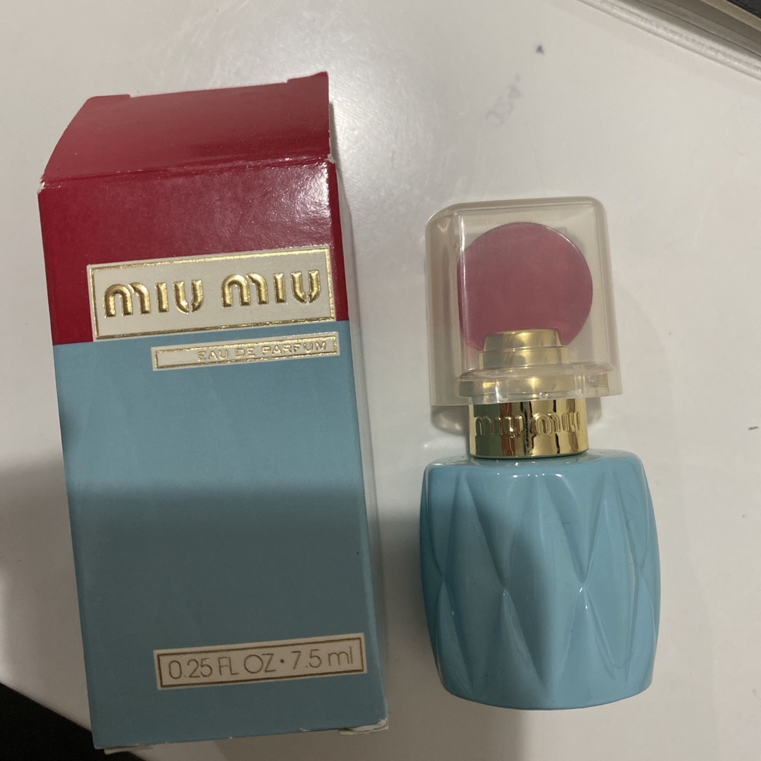 miumiu(ミュウミュウ)のmiumiu オールドパルファム　7.5ml コスメ/美容の香水(香水(女性用))の商品写真