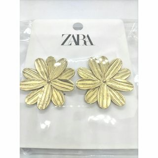 ザラ(ZARA)の新品·未開封!!ザラＺＡＲＡ大振りなゴールド花型ピアス/パーティー(ピアス)