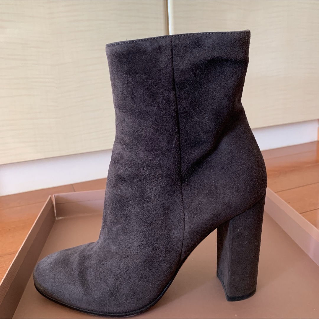 黒素材Gianvito Rossi スエードショートブーツ