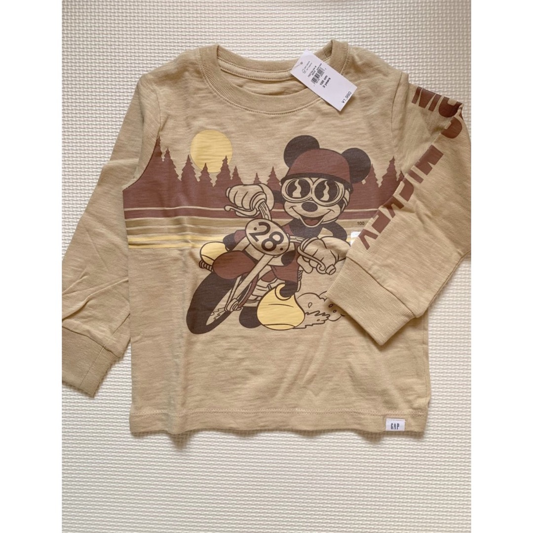 GAP Kids(ギャップキッズ)の新品　GAP ロンT 90 キッズ/ベビー/マタニティのキッズ服男の子用(90cm~)(Tシャツ/カットソー)の商品写真