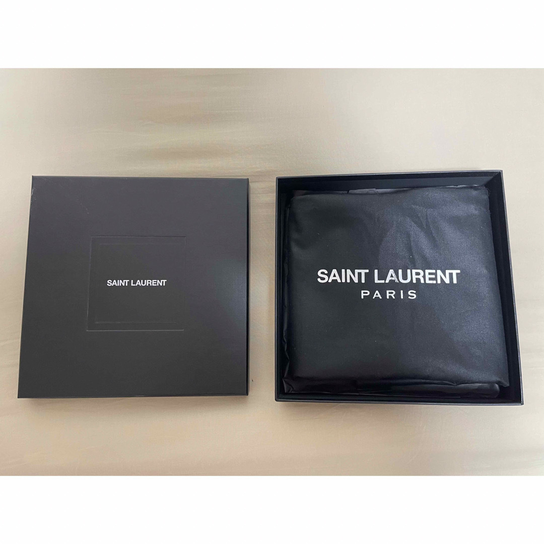Saint Laurent(サンローラン)のSAINTLAURENT ガーメント 箱付き レディースのバッグ(ショップ袋)の商品写真