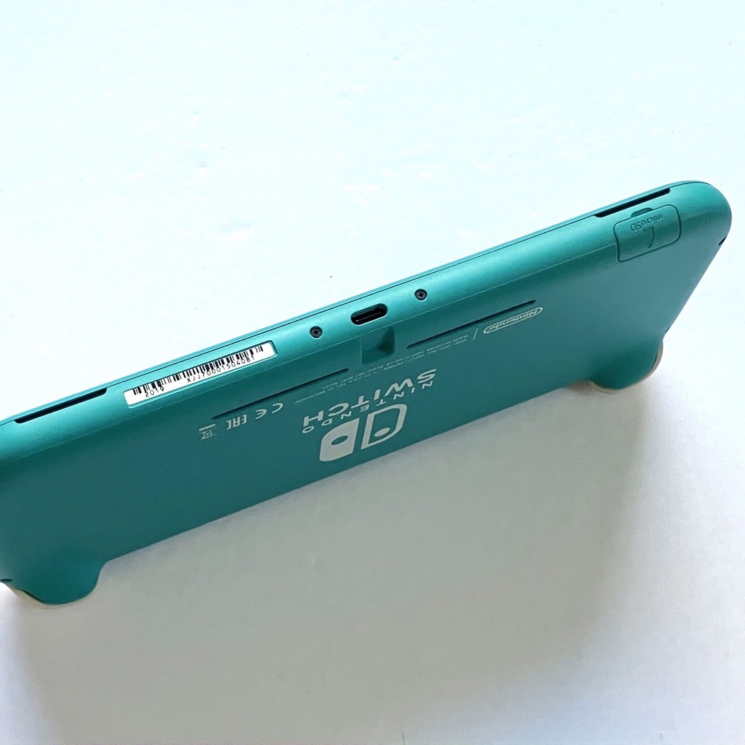 Nintendo Switch(ニンテンドースイッチ)の【ソフト 付属品付き】ニンテンドーswitch lite ターコイズ 緑 本体 エンタメ/ホビーのゲームソフト/ゲーム機本体(家庭用ゲーム機本体)の商品写真