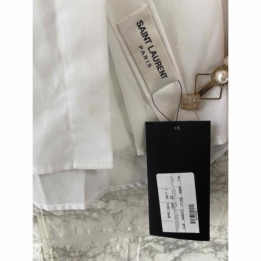 SAINT LAURENT - 新品タグ付き サンローラン ホワイト 白シャツ SAINT LAURENT - 新品タグ付き サンローラン ホワイト 白シャツ