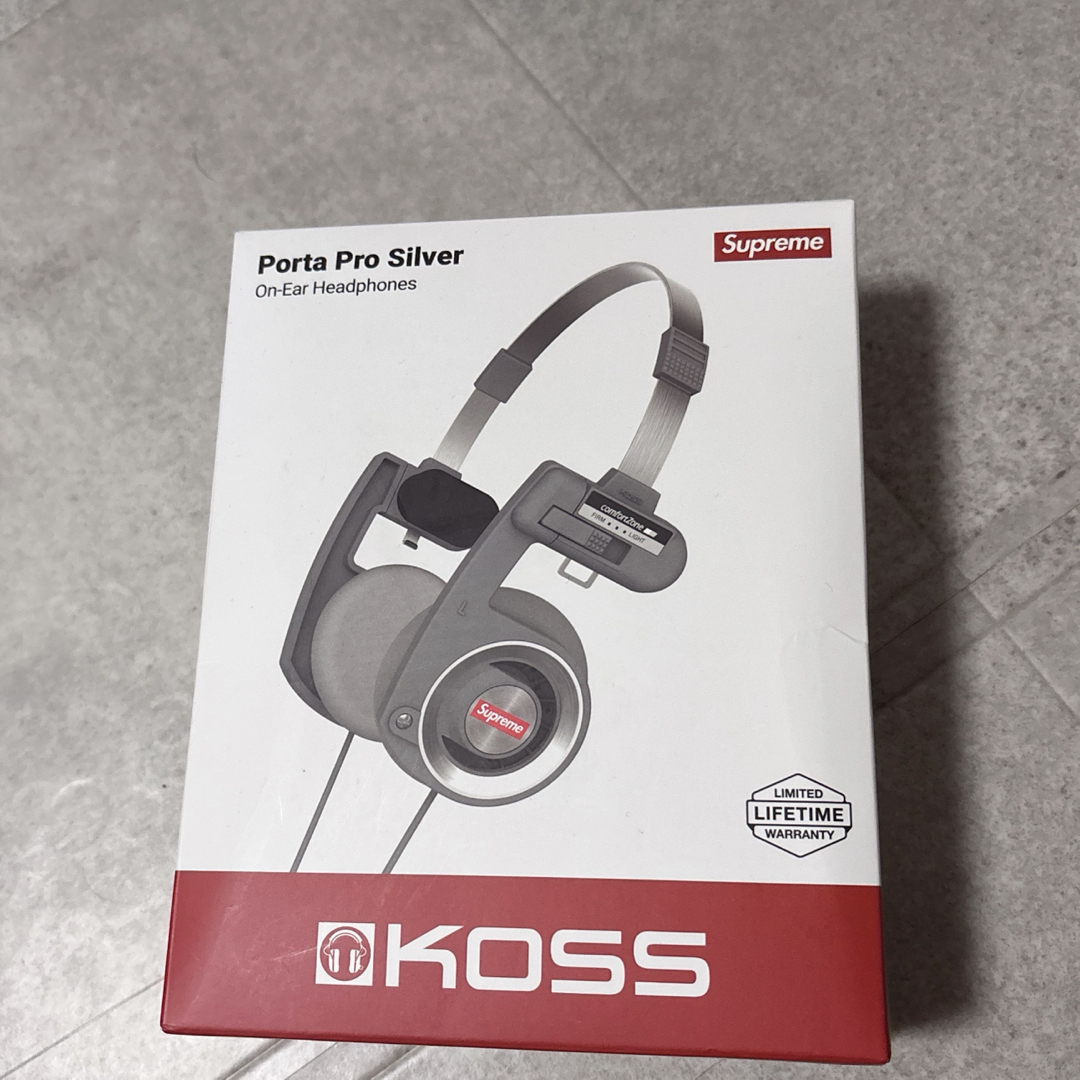 Supreme(シュプリーム)のSupreme/Koss PortaPro Headphones スマホ/家電/カメラのオーディオ機器(ヘッドフォン/イヤフォン)の商品写真