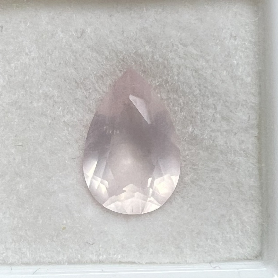アクセサリー天然ピンククリスタル 水滴形 梨形 0.55ct 宝石