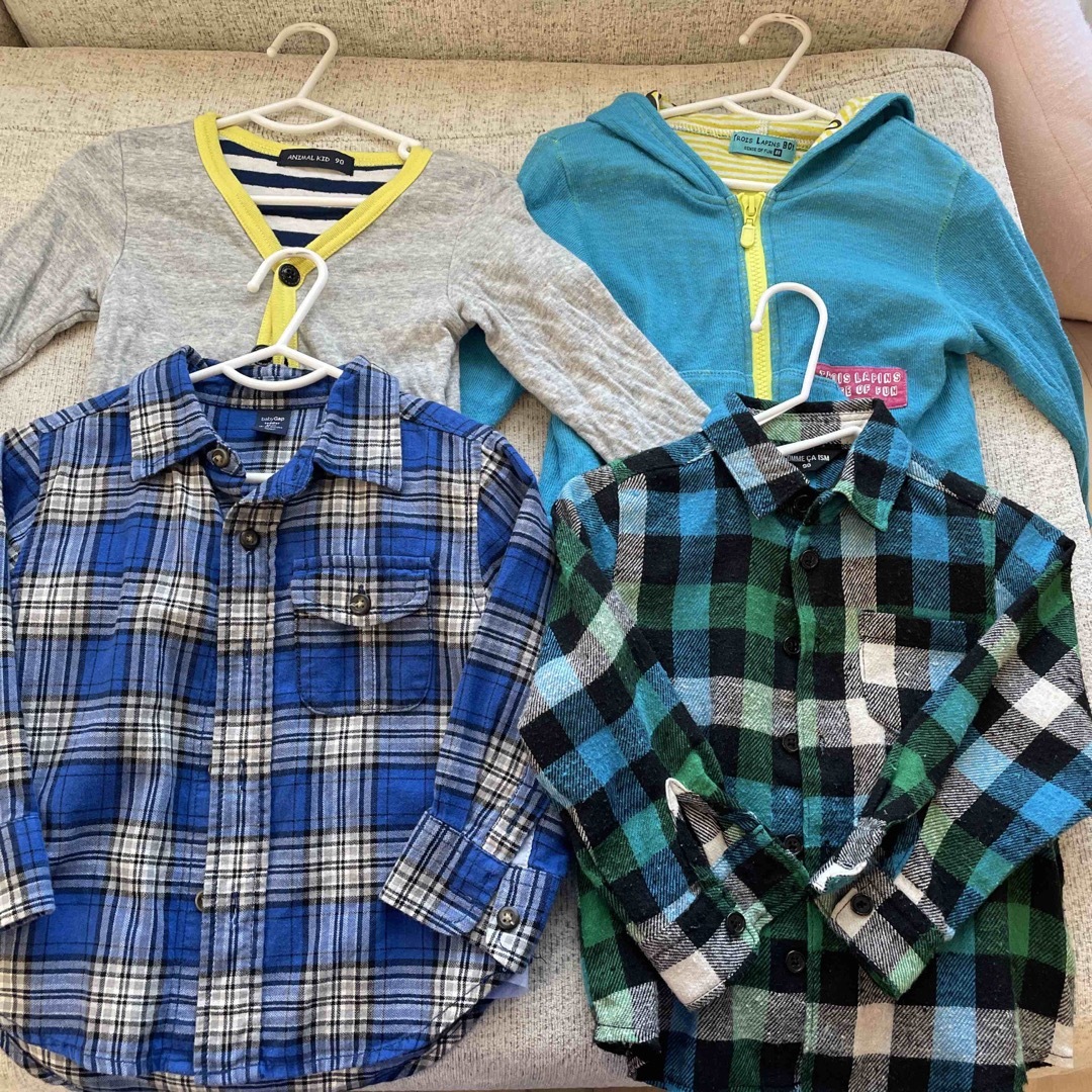 babyGAP(ベビーギャップ)のチェックシャツ、パーカー、カーディガンなどまとめ売り キッズ/ベビー/マタニティのキッズ服男の子用(90cm~)(カーディガン)の商品写真