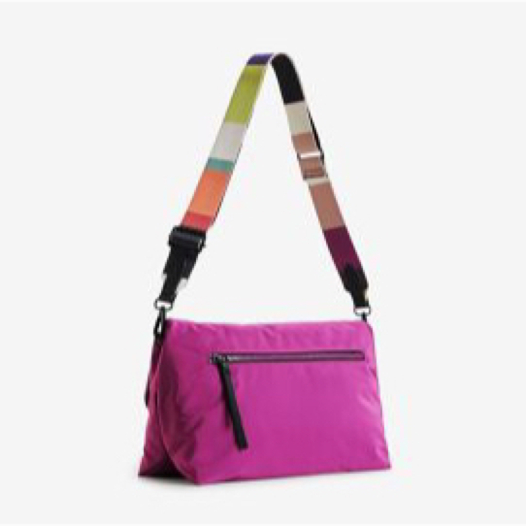DESIGUAL(デシグアル)の新品✨タグ付き♪デシグアル　お洒落　かわいい　ショルダーバッグ  大特価‼️ レディースのバッグ(ショルダーバッグ)の商品写真