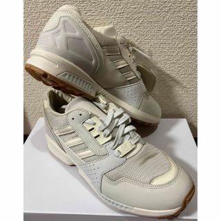 アディダス(adidas)のハイスノバイエティ × アディダス ZX8000 26cm GY0121(スニーカー)