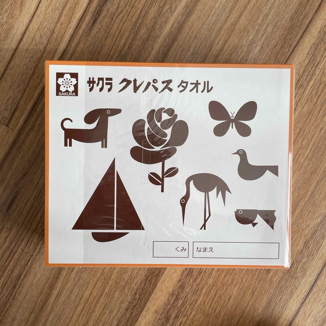 サクラクレパス(サクラクレパス)のサクラ　クレパスタオル インテリア/住まい/日用品の日用品/生活雑貨/旅行(タオル/バス用品)の商品写真