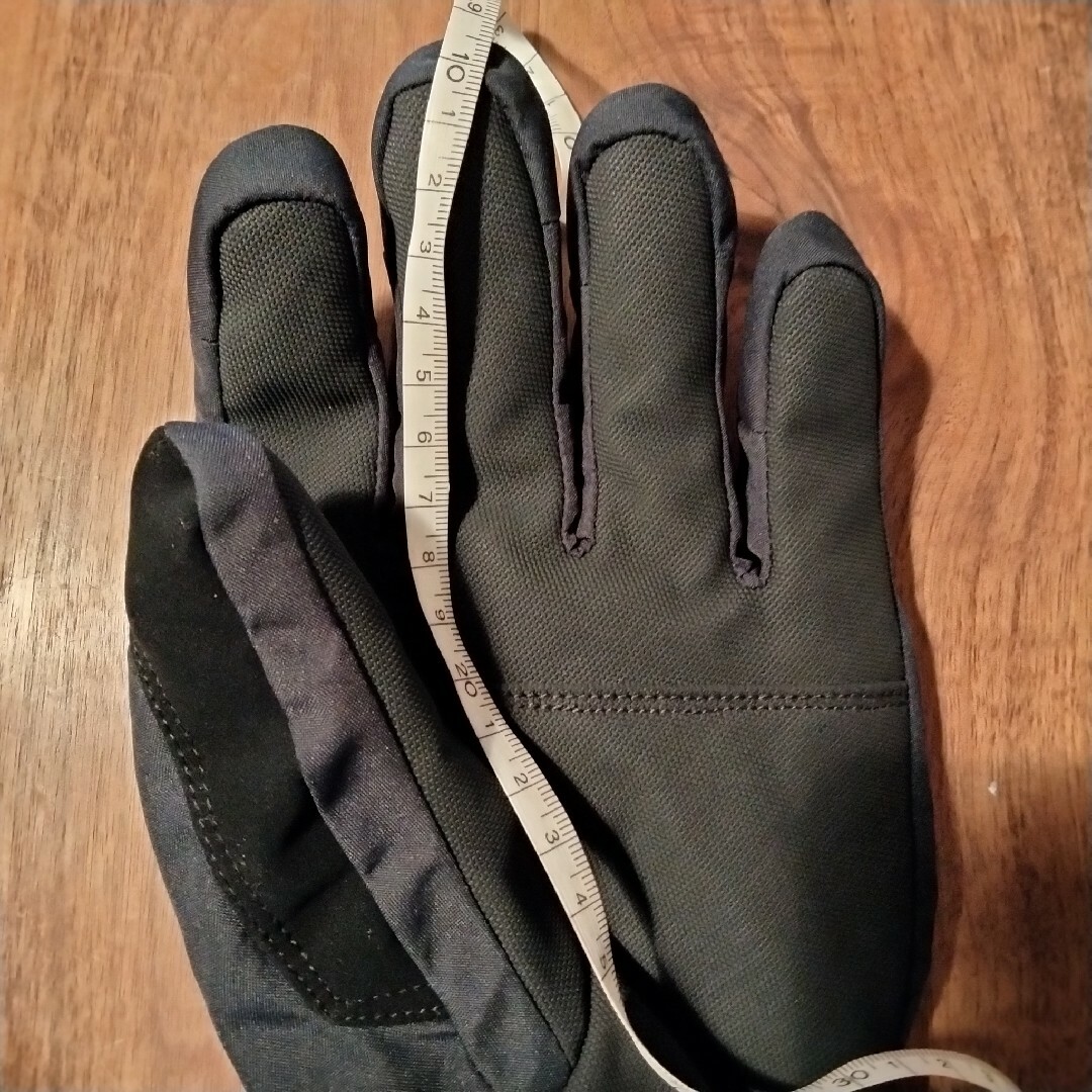 QUIKSILVER(クイックシルバー)の手袋　グローブ　スノボ　ボード　クイックシルバー　ブラック　黒　Ｌサイズ スポーツ/アウトドアのスノーボード(ウエア/装備)の商品写真