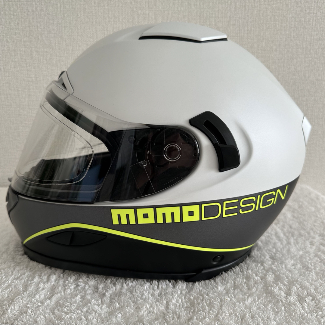 MOMO(モモ)のMOMO Design ヘルメット"Hornet" Lサイズ 自動車/バイクのバイク(ヘルメット/シールド)の商品写真