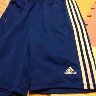 アディダス(adidas)のadidas 青のハーフパンツ(ハーフパンツ)