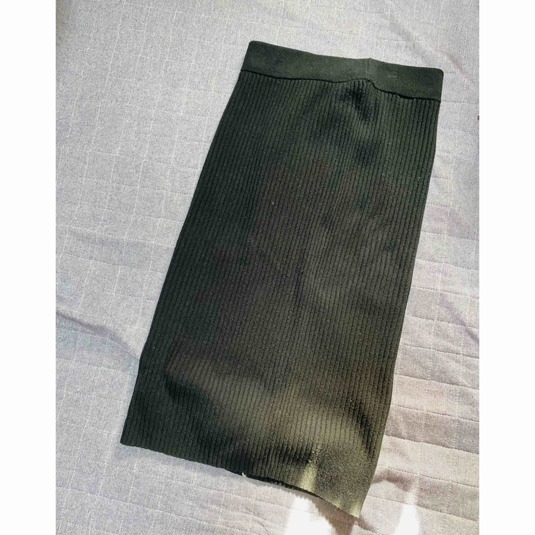 GAP(ギャップ)のGAP今季　ニットスカート2枚セットベージュ黒サイズs カシミアタッチ レディースのスカート(ロングスカート)の商品写真