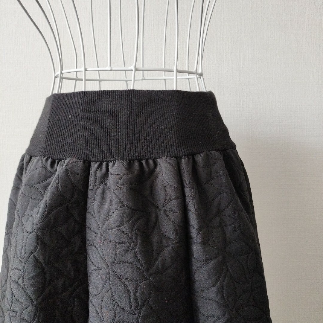 【送料無料】FENNEL キルティング ロングスカート ブラック フリー相当 レディースのスカート(ロングスカート)の商品写真