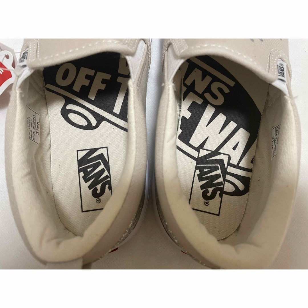 VANS(ヴァンズ)の【新品】VANS CLASSIC スリッポン グレー シルバー 21.0cm レディースの靴/シューズ(スリッポン/モカシン)の商品写真