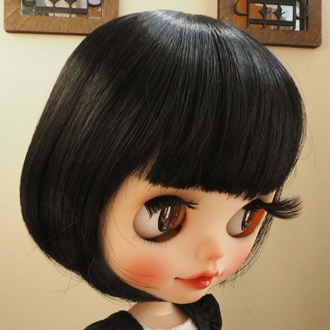 ネオブライス ウィッグ おかっぱボブ ブラック 10インチ/ドール Blythe ハンドメイドのぬいぐるみ/人形(人形)の商品写真