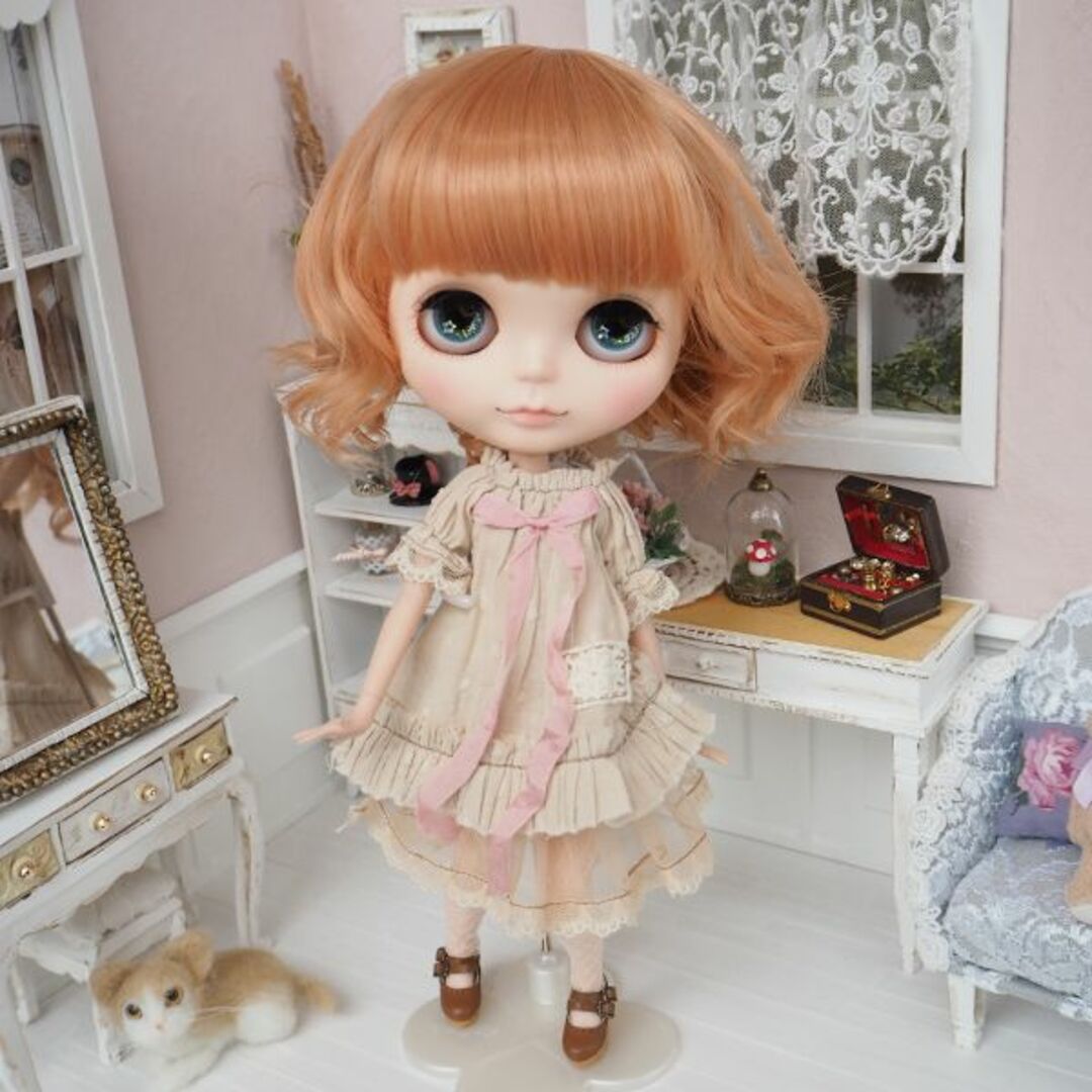 ネオブライス ウィッグ フレンチウェーブミディ AB 10インチ Blythe ハンドメイドのぬいぐるみ/人形(人形)の商品写真