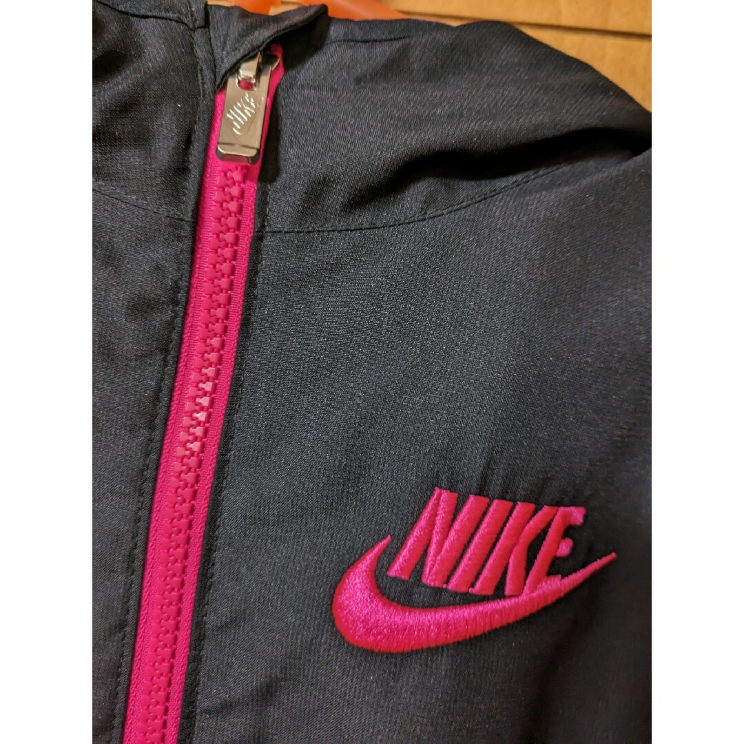 NIKE(ナイキ)の値下げ104-110cmナイキNIKEナイロンジャンパー キッズ/ベビー/マタニティのキッズ服男の子用(90cm~)(ジャケット/上着)の商品写真