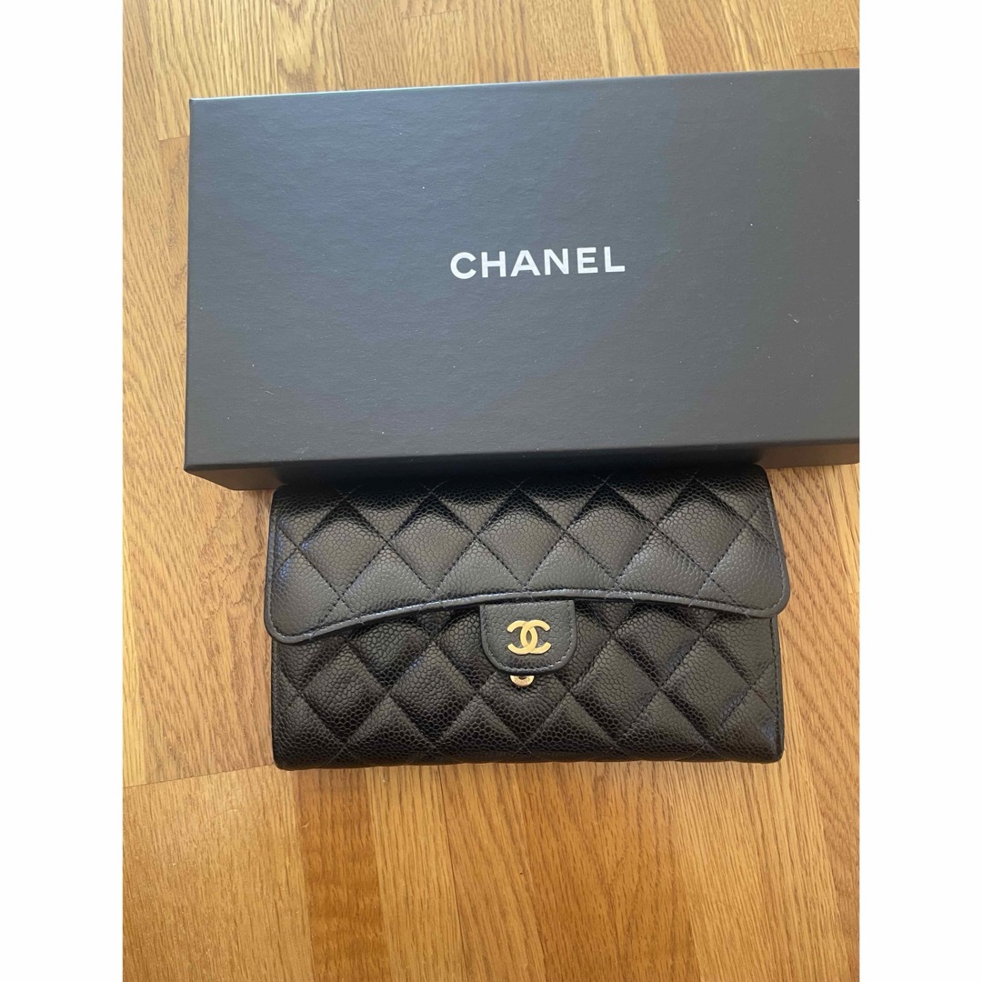 CHANEL(シャネル)のCHANEL シャネル マトラッセ クラッシック フラップ ウォレット レディースのファッション小物(財布)の商品写真