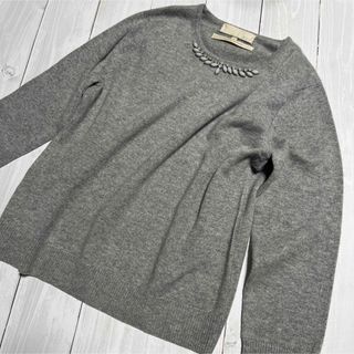 ジユウク(自由区)の自由区　カシミヤ100％　ニット　高級　セーター　グレー　ビジュー付　可愛い(ニット/セーター)