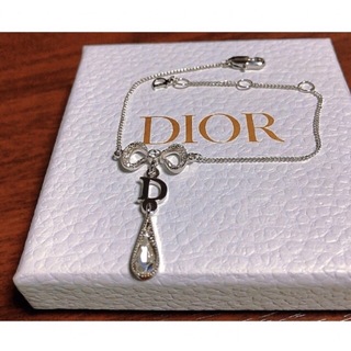 クリスチャンディオール(Christian Dior)のDior  Dロゴ リボン silver ブレスレット 可愛い ストーン (ブレスレット/バングル)
