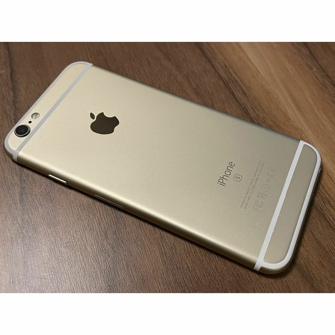 Apple(アップル)の美品 Apple iPhone6s 64GB SIMロック解除済 Gold au スマホ/家電/カメラのスマートフォン/携帯電話(スマートフォン本体)の商品写真