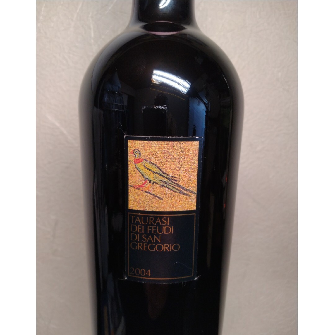 タウラージ 2004年 750ml / フェウディ・ディ・サン・グレゴリオ 食品/飲料/酒の酒(ワイン)の商品写真