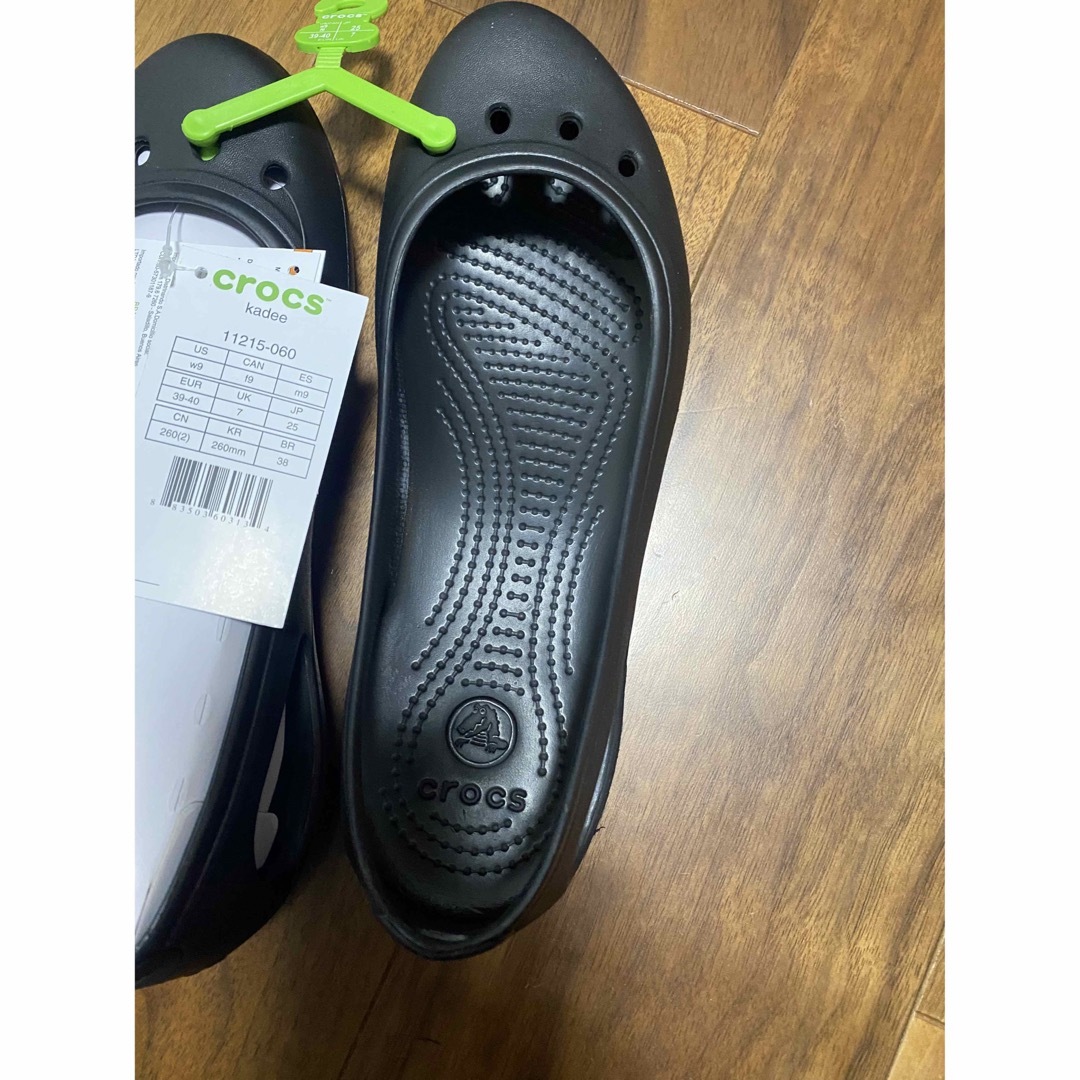 crocs(クロックス)のクロックス crocs カディ Kadee フラットシューズ レディースの靴/シューズ(サンダル)の商品写真