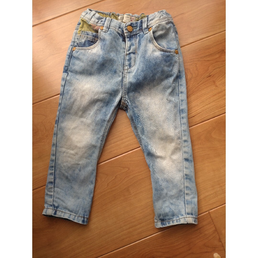 ZARA KIDS(ザラキッズ)のZARAベビー　ズボン キッズ/ベビー/マタニティのキッズ服男の子用(90cm~)(パンツ/スパッツ)の商品写真