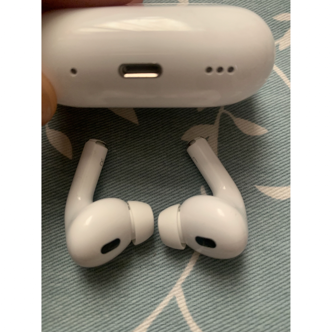 Apple(アップル)のAirPodsPro 第2世代 状態◎ スマホ/家電/カメラのオーディオ機器(ヘッドフォン/イヤフォン)の商品写真