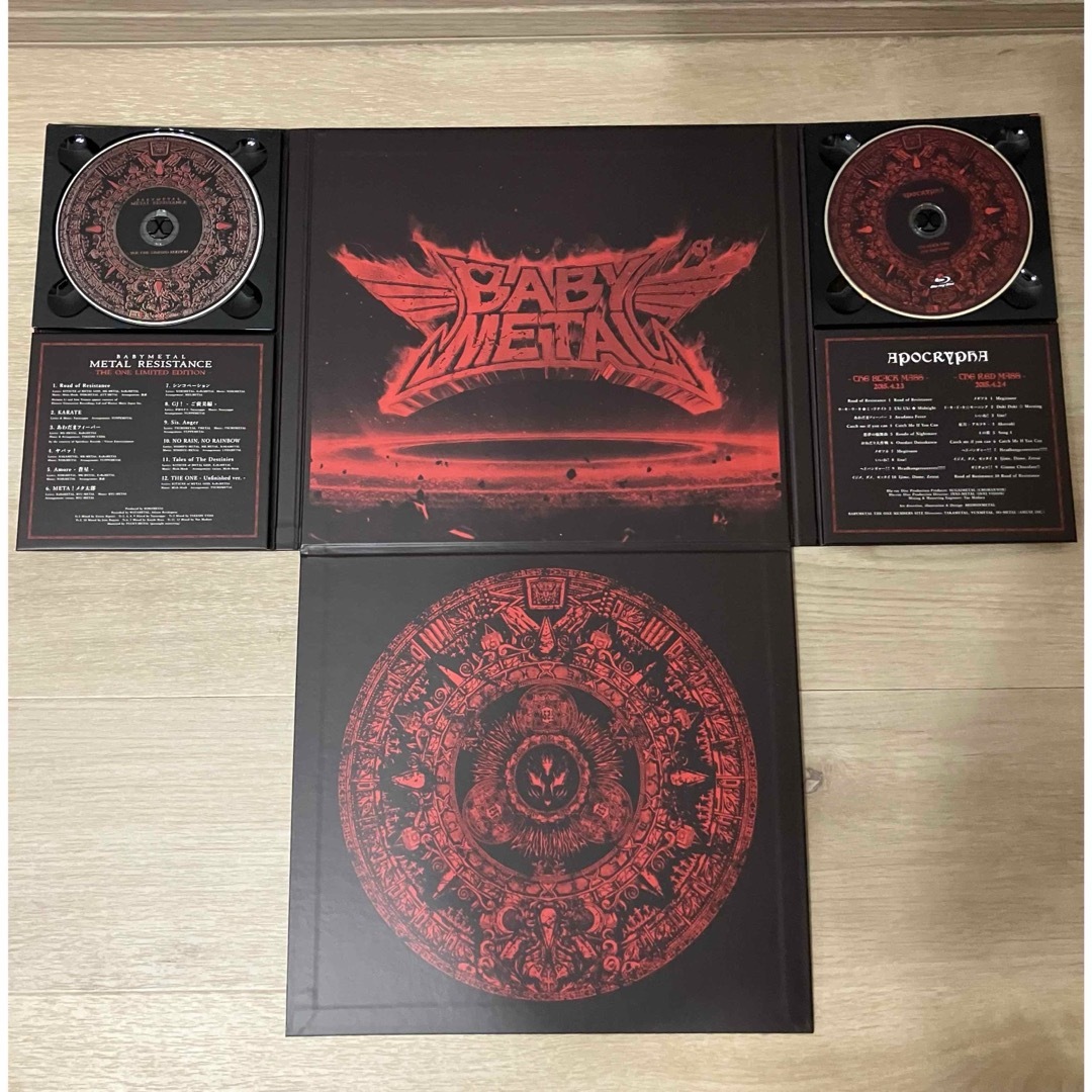 BABYMETAL(ベビーメタル)のBABYMETAL METAL RESISTANCE -THE ONE 限定 エンタメ/ホビーのタレントグッズ(ミュージシャン)の商品写真