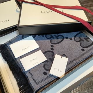 Gucci - ❤新品箱袋付❤最高級ウール❤GUCCI マフラー ショール ストール❤ブラック❤