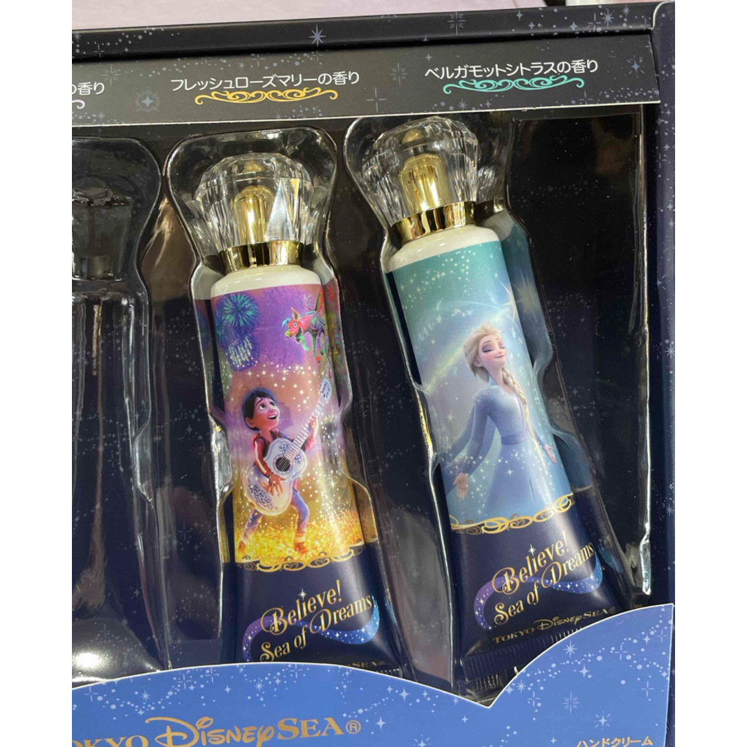 Disney(ディズニー)のディズニー☆ハンドクリーム コスメ/美容のボディケア(ハンドクリーム)の商品写真