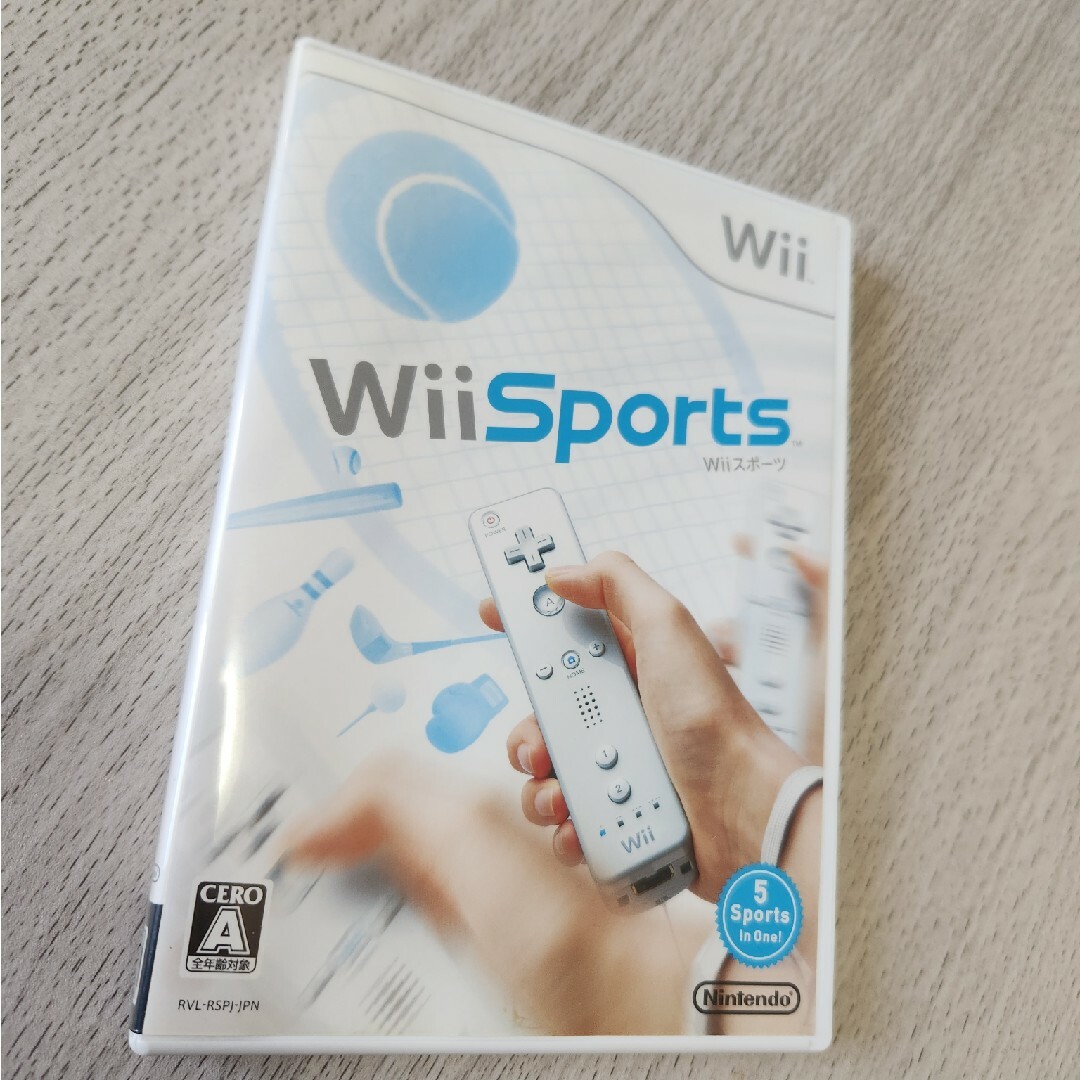 任天堂(ニンテンドウ)の任天堂  Wiiスポーツ エンタメ/ホビーのゲームソフト/ゲーム機本体(家庭用ゲームソフト)の商品写真