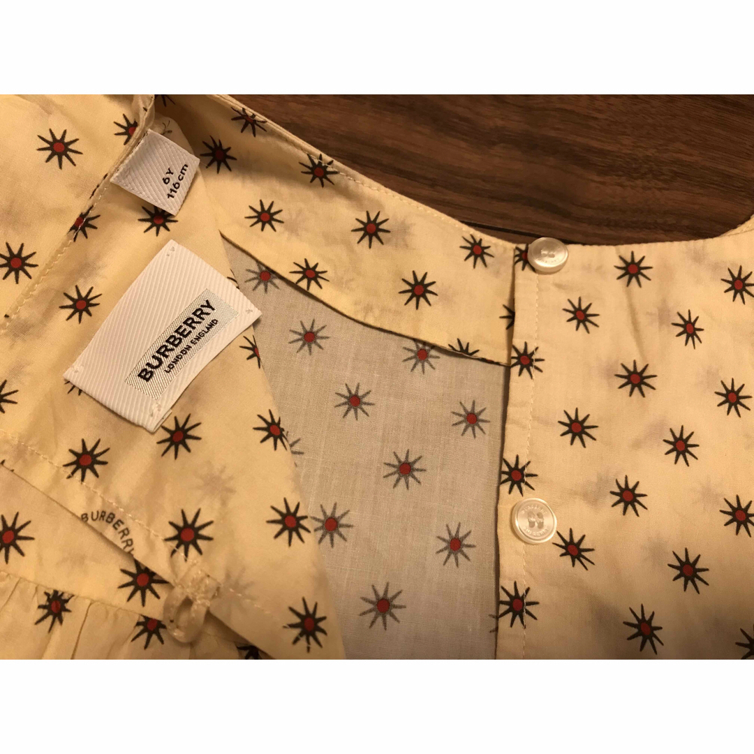 BURBERRY(バーバリー)の新品　バーバリー　ニット　カーディガン　アンサンブル　パンツ　ブラウス　長袖 キッズ/ベビー/マタニティのキッズ服女の子用(90cm~)(パンツ/スパッツ)の商品写真