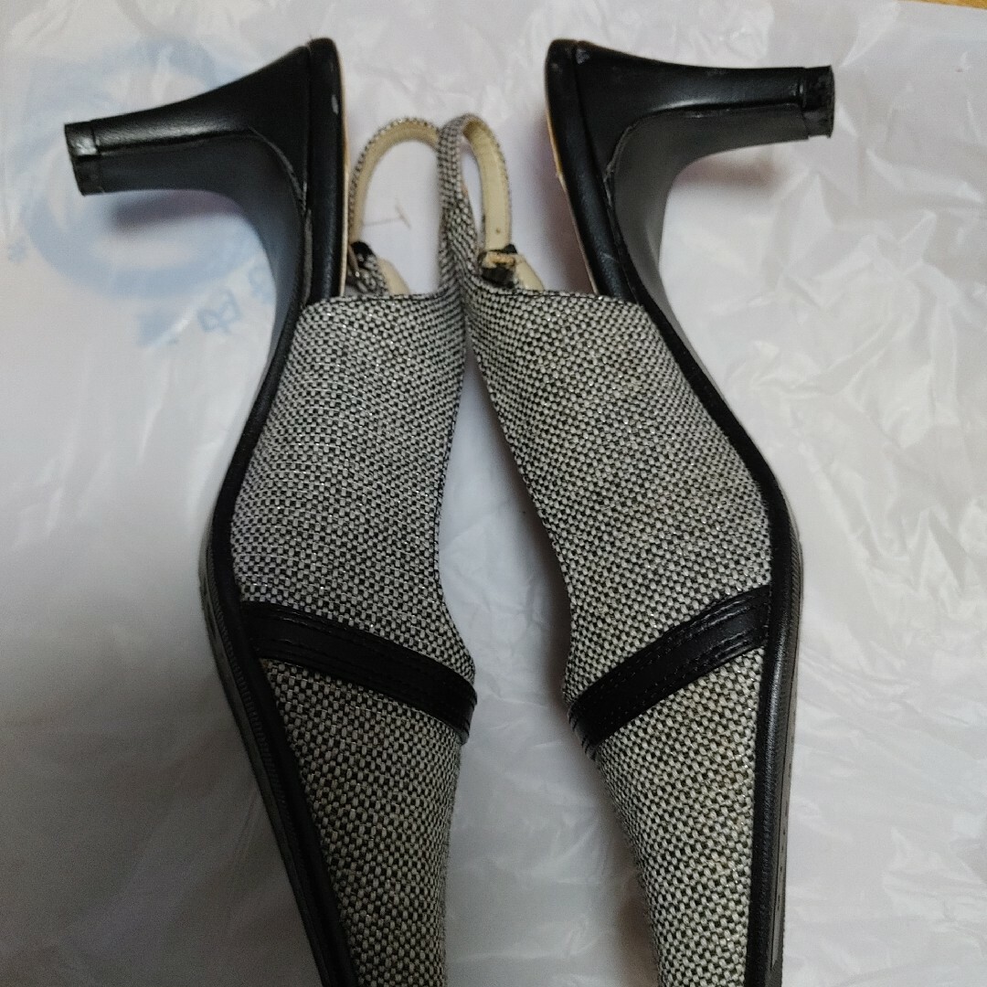 【未使用】パンプス(22.5cm) レディースの靴/シューズ(ハイヒール/パンプス)の商品写真