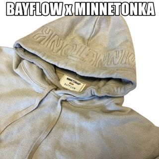 ベイフロー(BAYFLOW)のBAYFOW x MINNETONKA パーカー Mサイズ(パーカー)