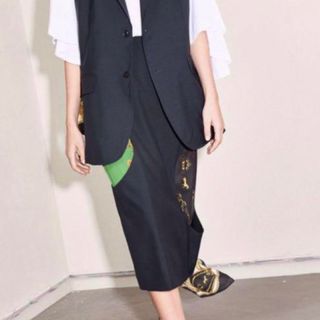 エイチアンドエム(H&M)のTOGA ARCHIVES×H&M 購入品　【限定商品美品】スカート　スカーフ柄(ロングスカート)