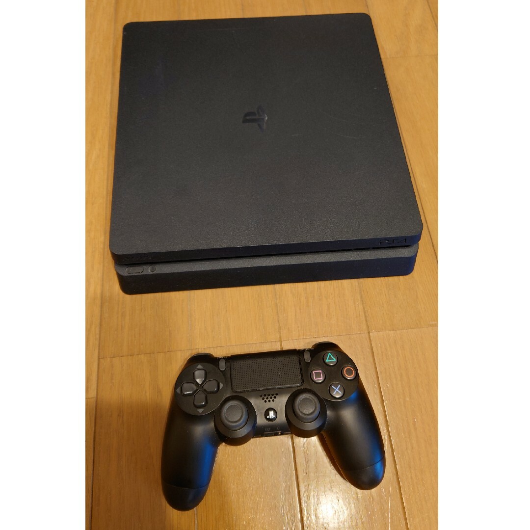 PlayStation4(プレイステーション4)の【動作品】  PS4  PlayStation 4   (2200AB01) エンタメ/ホビーのゲームソフト/ゲーム機本体(家庭用ゲーム機本体)の商品写真